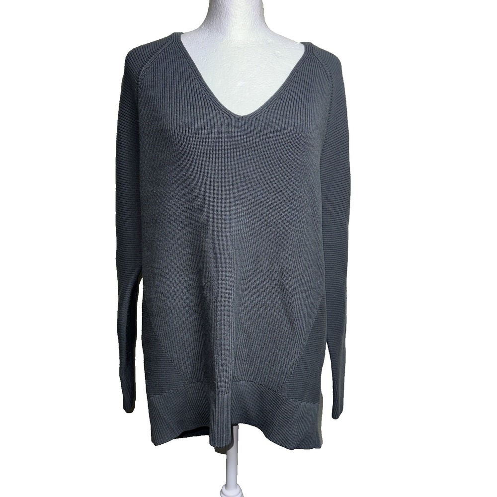 Athleta Hanover Sweater Womens Medium M Gray Merino Wool Blend Pullover V-Neck